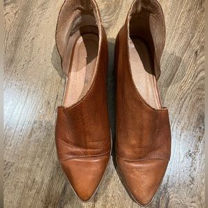 free people royale flat in whiskey, size 40